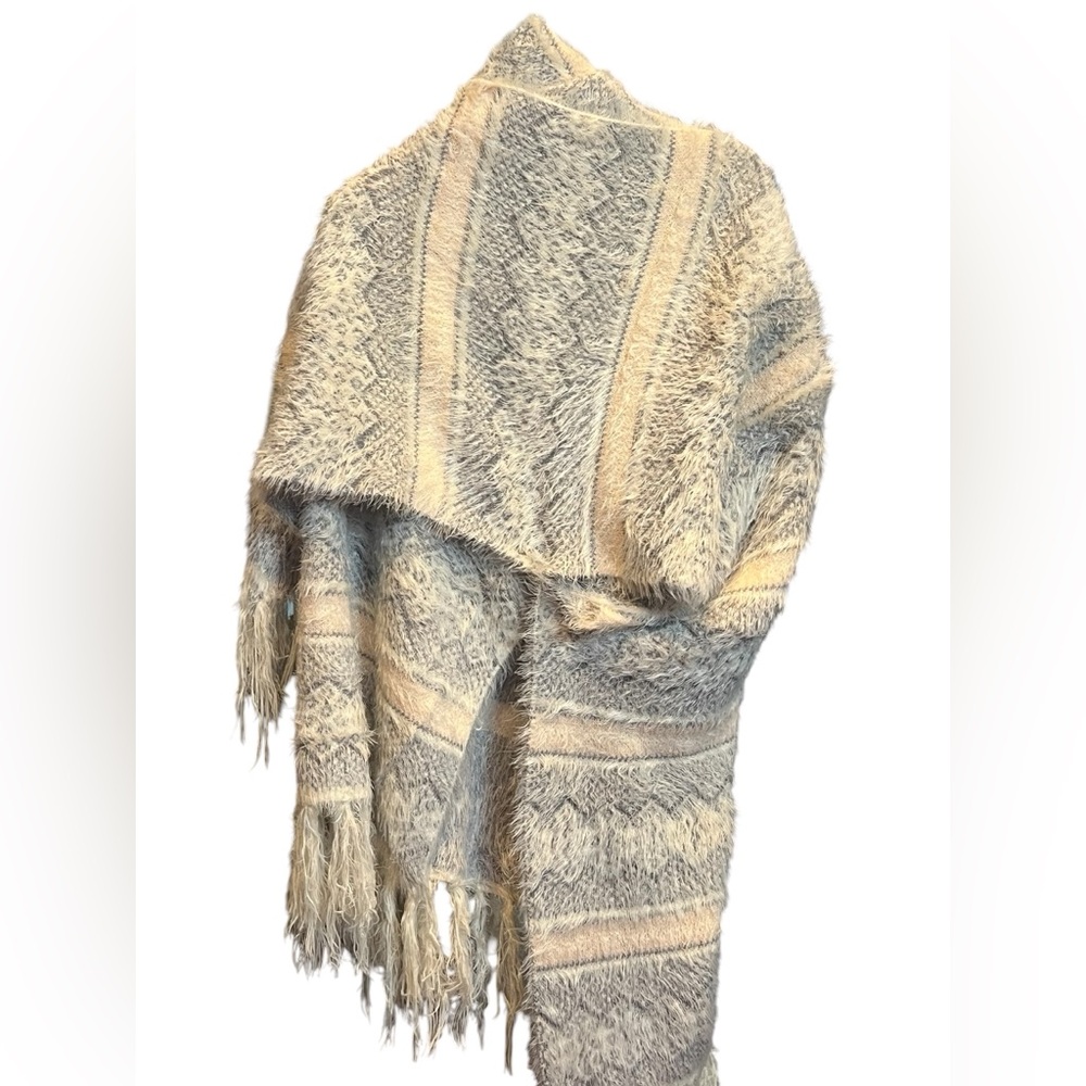 Cape sweater